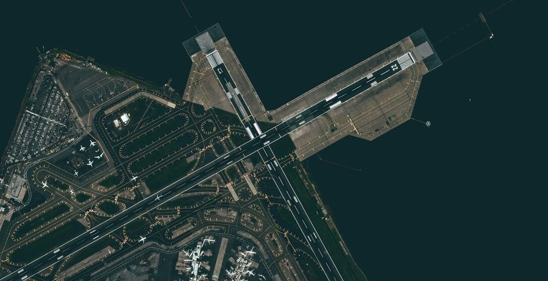laguardia airport
