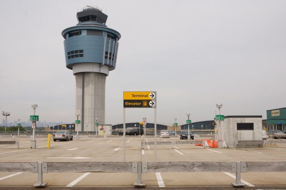 LaGuardia Airport Parking LaGuardia Airport Parking