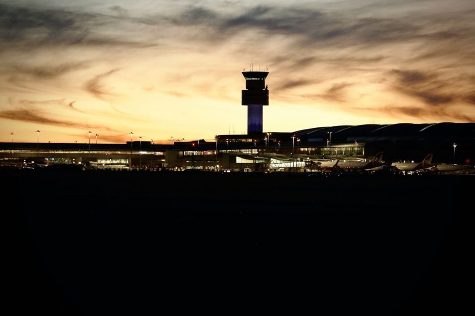 What is the cheapest way to park at Nashville airport? parking at nashville airport